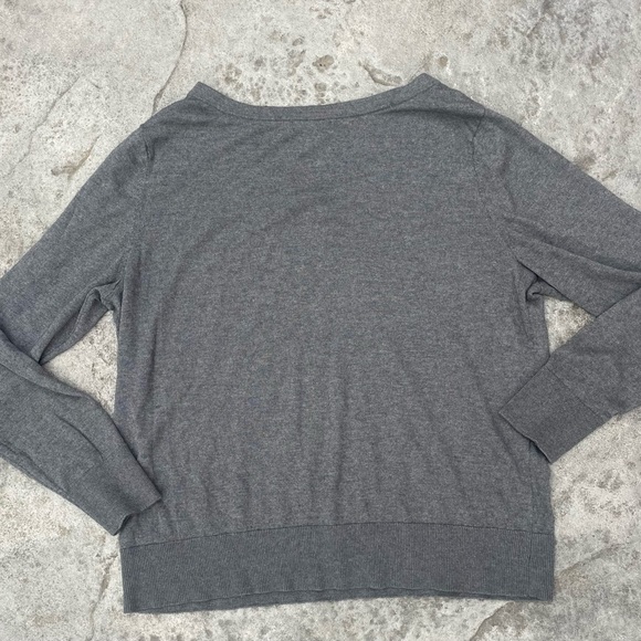 banana republic silk cashmere blend  Gray V-Neck Sweater - Picture 7 of 7